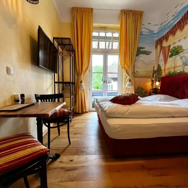 PARK VILLA zentral am Mittelrhein - Zimmer & Apartments, hotel sa Boppard