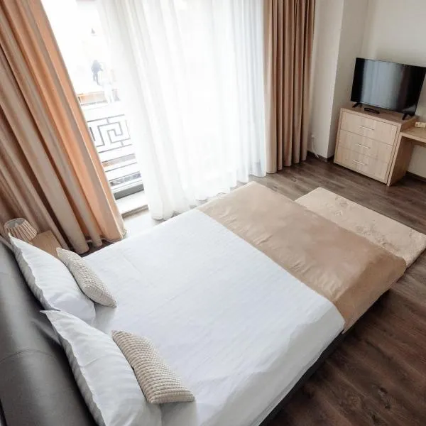 Aparthotel Punct pe i, khách sạn ở Săpînţa