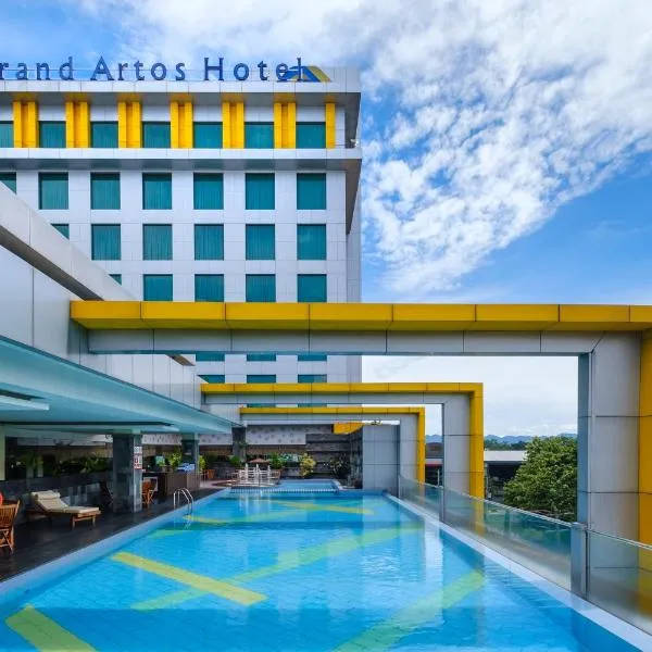 Grand Artos Hotel & Convention, hotel en Magelang