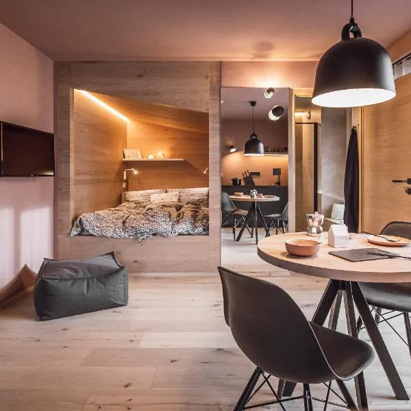 Rousa little guesthouse Cosy Plus, hotel u gradu 'Rasun di Sopra'