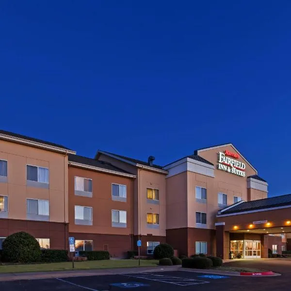 Fairfield Inn & Suites by Marriott Rogers, hotel Rogersben