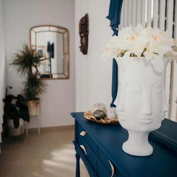 Flowers & Faces Guesthouse، فندق في بونتي دي ليما