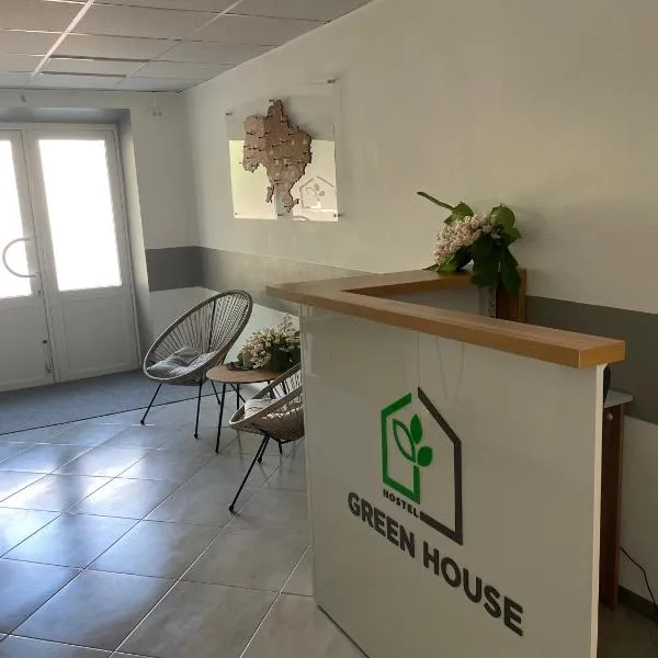 Хостел Житомир GREEN HOUSE, hotel in Zhytomyr