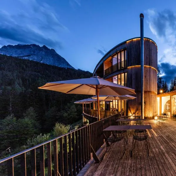 Hotel Arnica Scuol - Adults Only, Hotel in Scuol