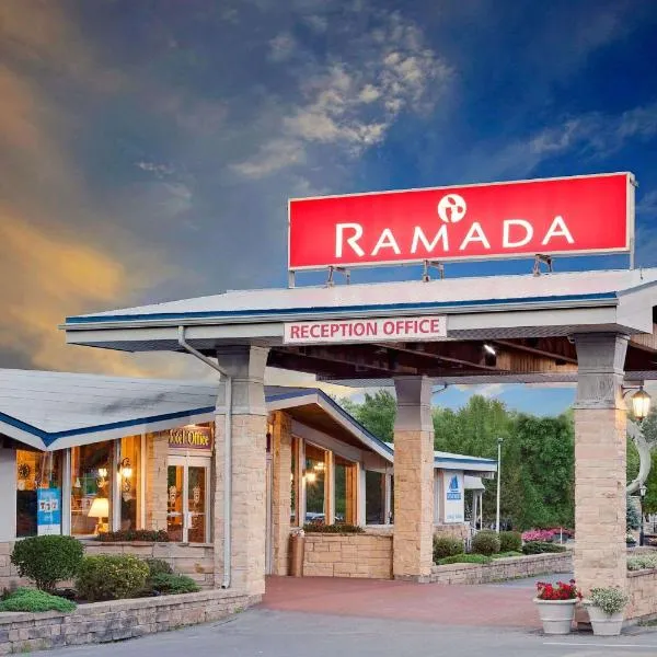 Viesnīca Ramada by Wyndham Gananoque Provincial Inn pilsētā Gananokvi