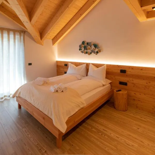 Brenta Rosso - Charme Apartments, hotel in Andalo