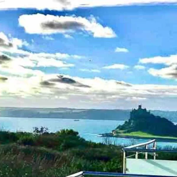 Very Spacious, Great location. Castle and Sea view, hotel i Marazion