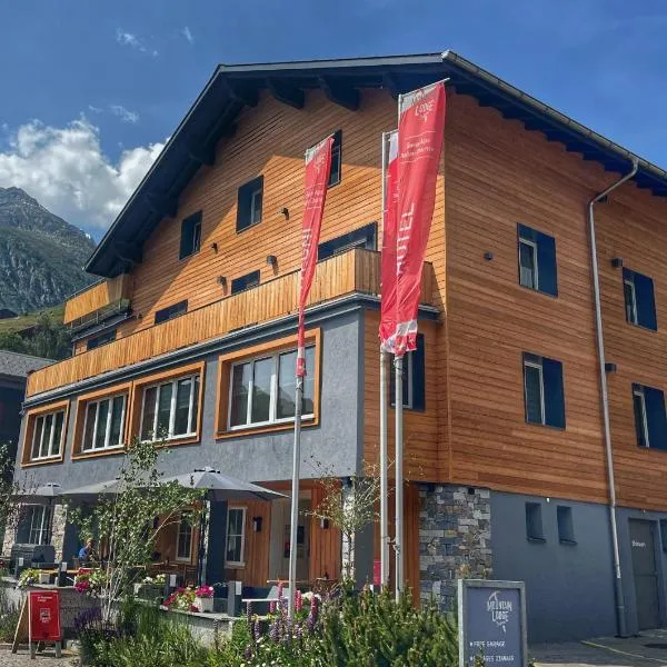 Mountain Lodge Sedrun, hotel i Sedrun