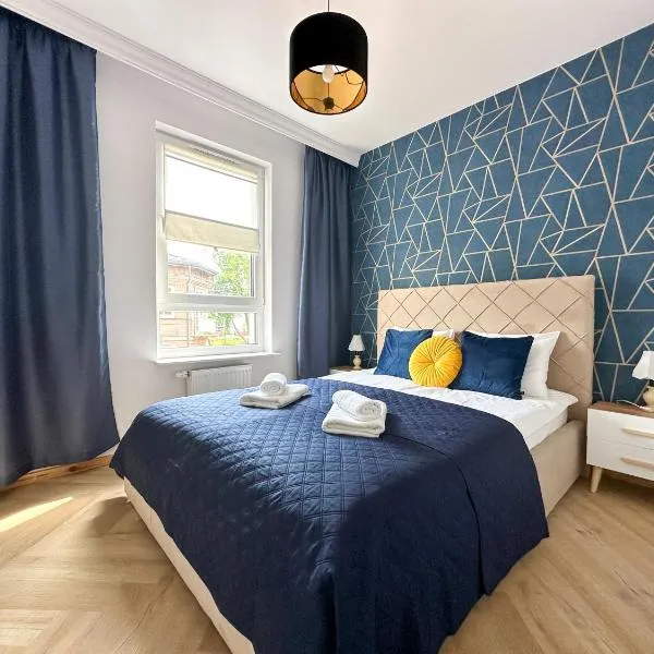 DMK Blue Apartment near Warsaw-Modlin Airport, ξενοδοχείο σε Czosnów