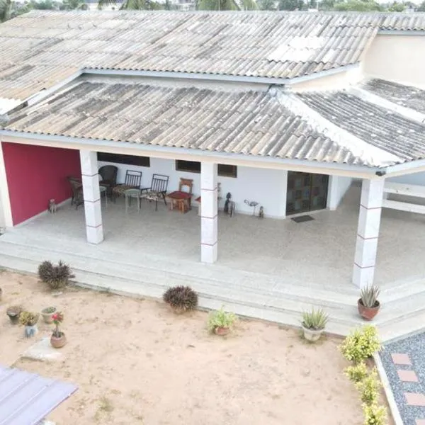 Villa Stella, hotel i Lomé