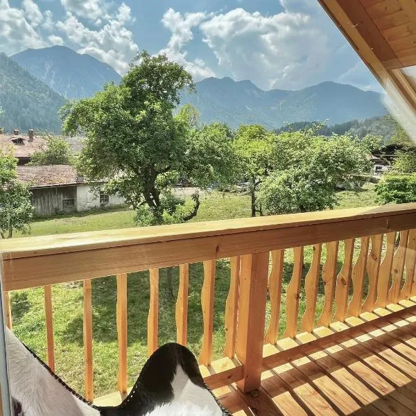 Alpen Lodge in Osterhofen - Berge, Ruhe & Natur โรงแรมในไบริชเซลล์