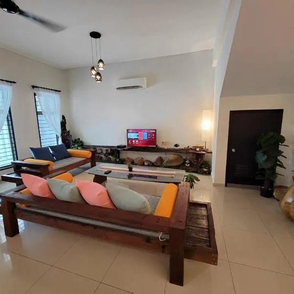 Malacca City Center Town House by 360HOME, hotel di Melaka