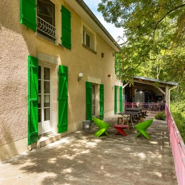 Une Poule Sur un mur, chambre d'hôte à Soulosse, hotel u gradu 'Neufchâteau'