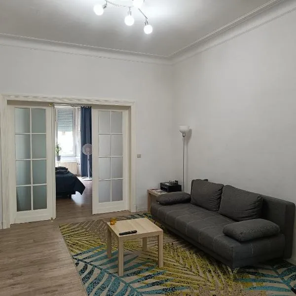 The Brussels-Laken Appartement, hotel in Brussel