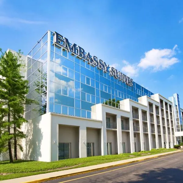 Embassy Suites by Hilton Cincinnati Northeast - Blue Ash, хотел в Блу Аш