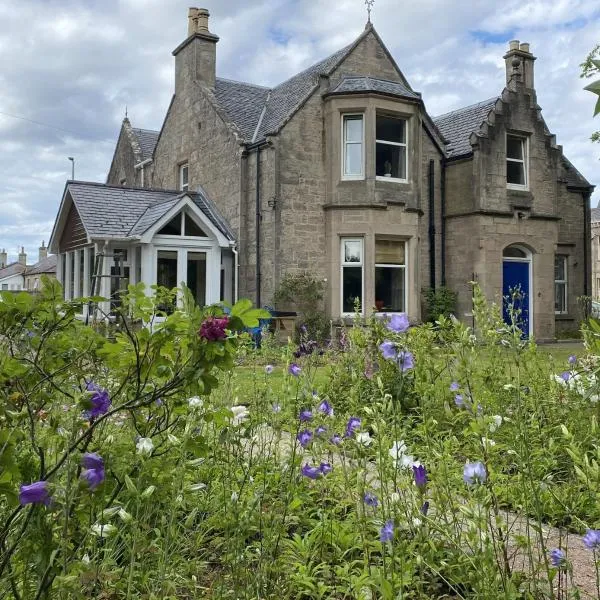 Glen Lyon Lodge Bed and Breakfast, hotel en Nairn