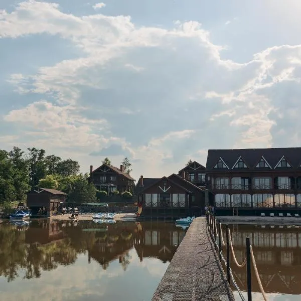 Waterloo Village, hotel em Novomoskovsk