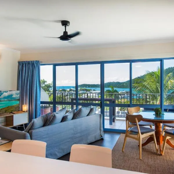 Coral Sea Vista Apartments, hotel di Airlie Beach