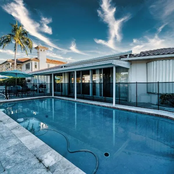 Waterfront Villa Heated Pool Spa Walk To Beach, hotel vo Fort Lauderdale