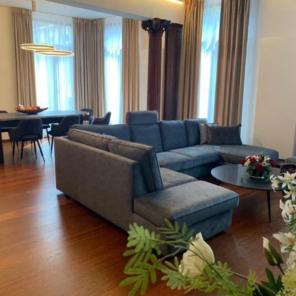 Botanique Suites AirBnB, Antwerp, hotelli Antwerpenissä