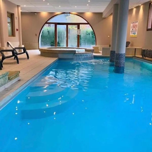 Le Rioumajou 2 - Grand T4 - Piscine - Centre St Lary, hotell i Saint-Lary-Soulan