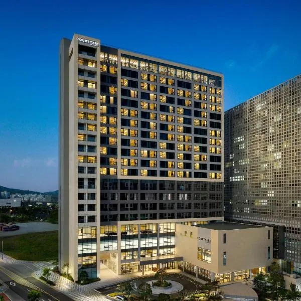 Courtyard by Marriott Sejong, hotel i Sejong