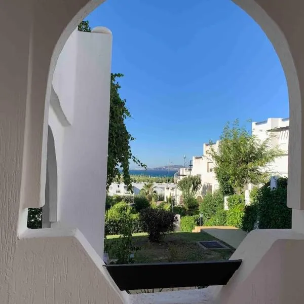 Maison Alcudia Smir, Tetouan, Mer Méditerranée, hotell i Fnidek