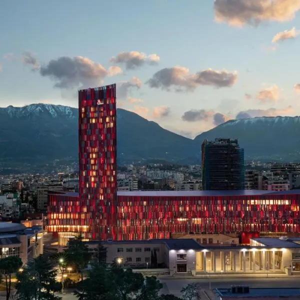 Tirana Marriott Hotel – hotel w mieście Sauk