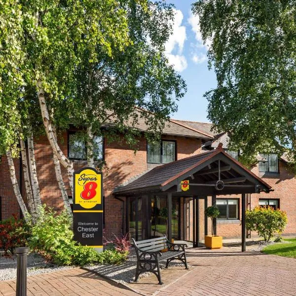 Super 8 by Wyndham Chester East, hotel en Ellesmere Port