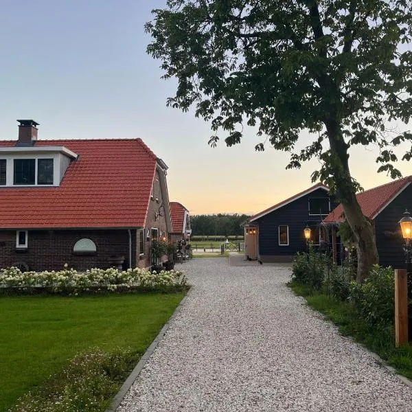 Bed & Breakfast Hoeve Happiness - ontbijt inbegrepen - wellness aanwezig, hotelli kohteessa Putten