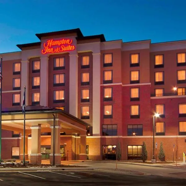 Hampton Inn & Suites Denver Airport / Gateway Park, מלון באורורה