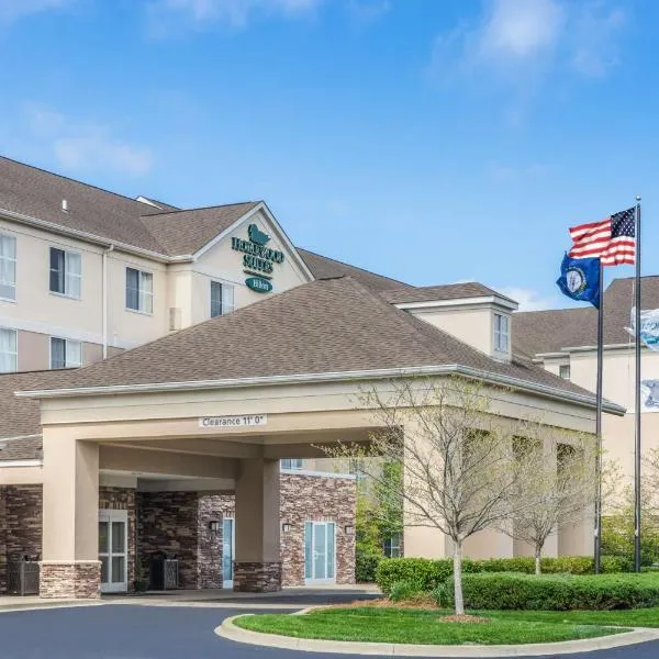 Homewood Suites by Hilton Louisville-East, hótel í Louisville