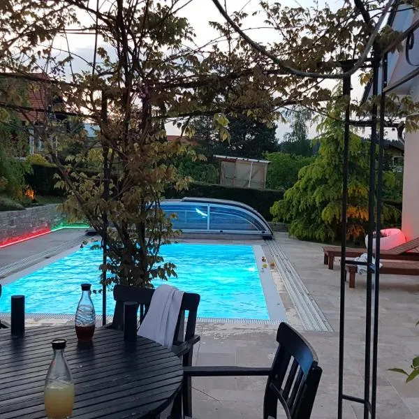 Ferienwohnung mit Pool an der Apfelstraße, hotel sa Sankt Ruprecht an der Raab