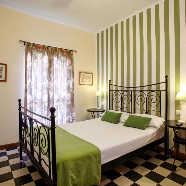 Málaga Lodge Guesthouse، فندق في مالقة