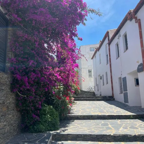 Canvas Apartments&Lofts, hotel a Cadaqués