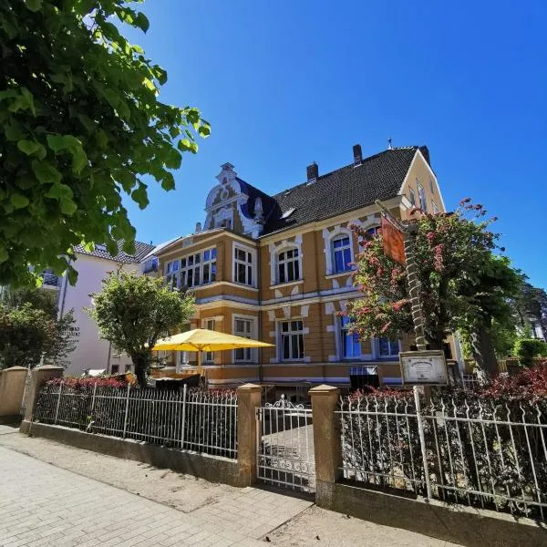 Villa Adler- Seeseite, hotel em Ahlbeck