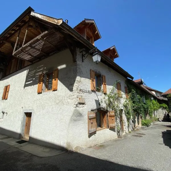 Duplex à 120 m du lac d'Annecy, מלון בדיון