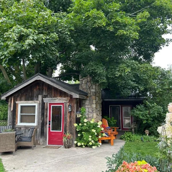 Cozy Guest House close to Wasaga Beach & Blue Mtn, Hotel in Collingwood