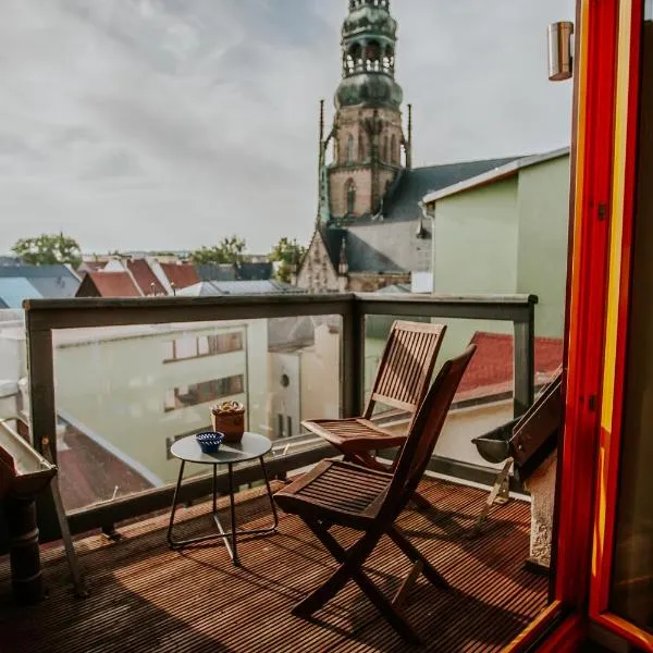 Viesnīca traumhaftes Apartment am Dom mit großer Dachterrasse pilsētā Cvikava