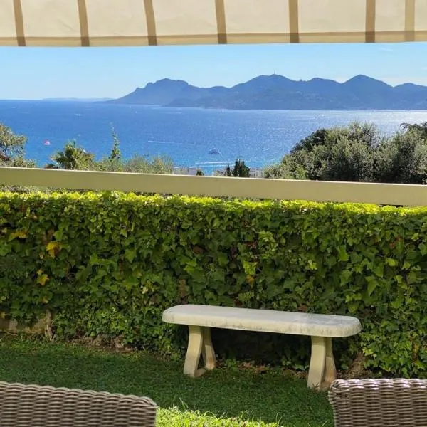 Appartement - villa Le Saint Georges avec superbe jardin et vue mer panoramique, hotel a Cannes