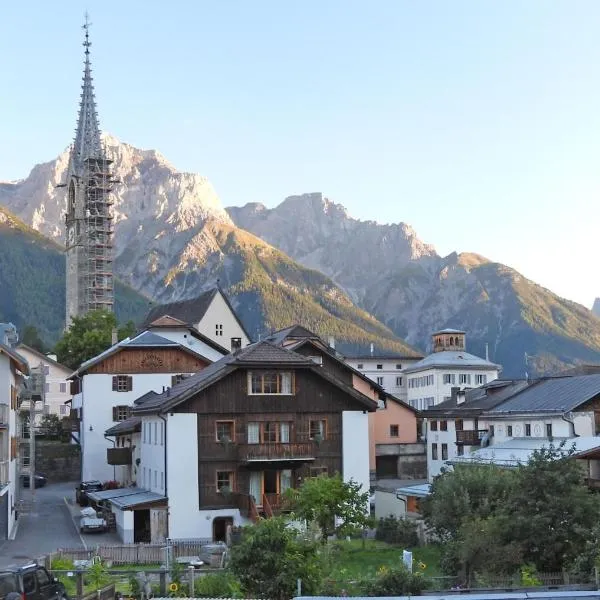 Stilvolle 2,5 Zimmer, Ferienwohnung in Sent, hotel di Zernez