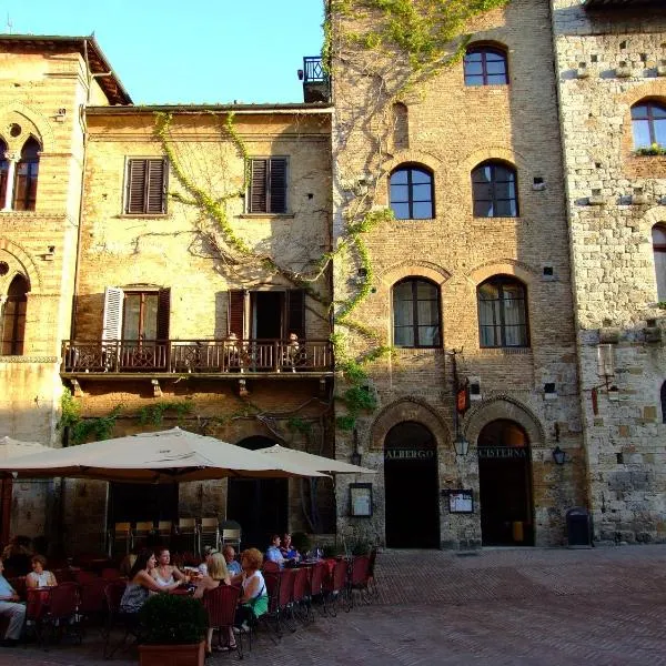 Hotel La Cisterna, hotel di San Gimignano