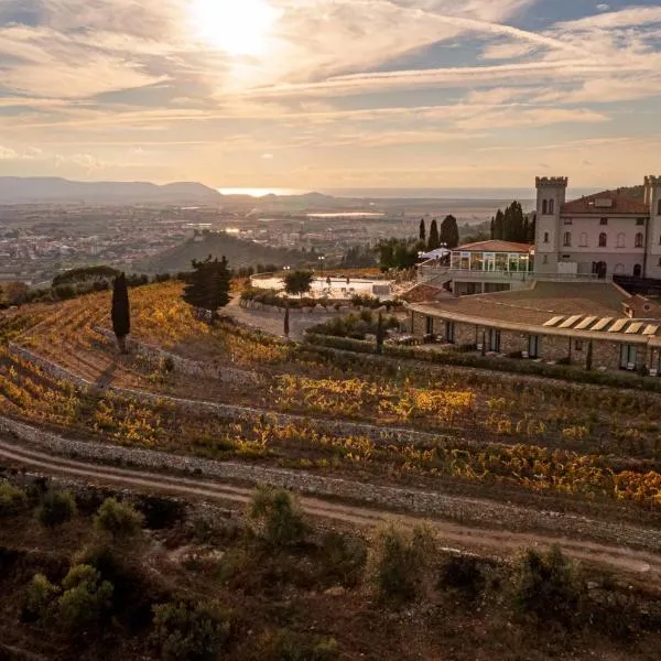 Castello Bonaria Wine & Spa Resort, hotel em Campiglia Marittima