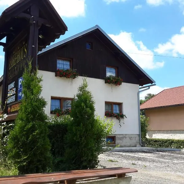 Lake House, Hotel in Jezerce