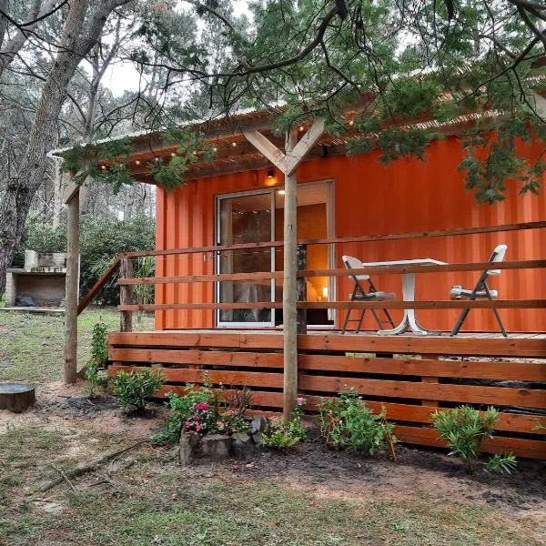 Helles, modernes Containerhaus, hotel din Punta del Este