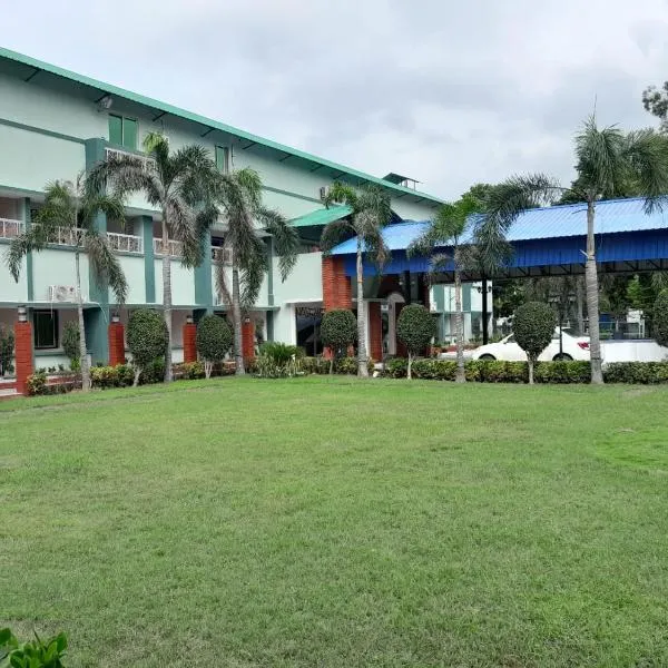 Aarunya Hotel And Resort, khách sạn ở Rājgīr