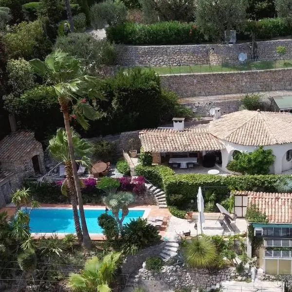 Villa Mougins vue Mer sur Baie de Cannes, Piscine vue mer partagée, hotel en Grasse