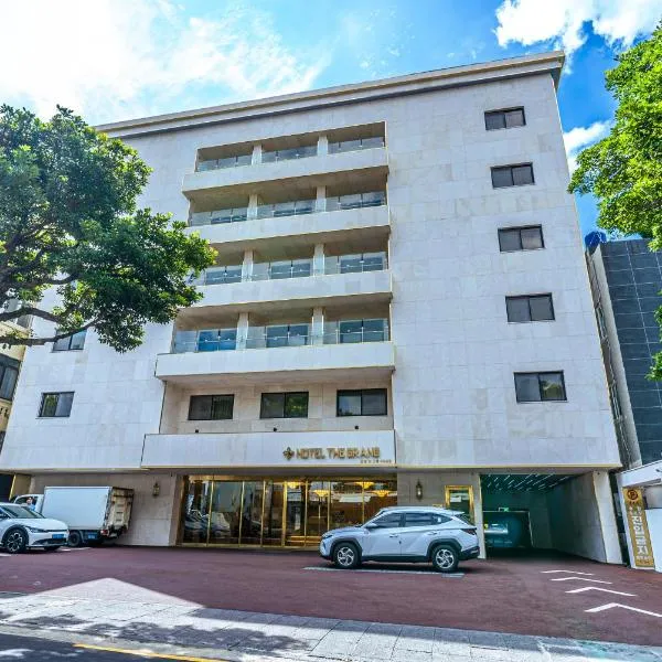 Hotel The Grang Seogwipo, khách sạn ở Seogwipo