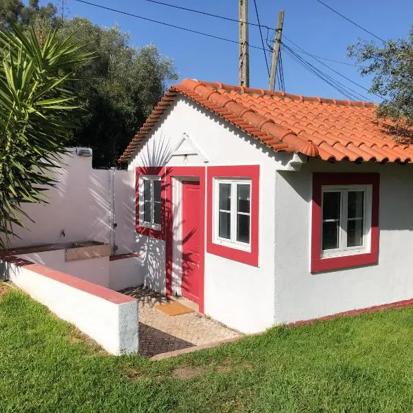 Lisbon Cozy House w/Garden and Pool, hotel in Lissabon