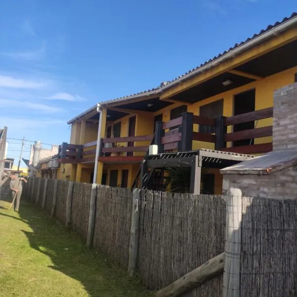 Aparts Complejo Arinos, hótel í Cabo Polonio